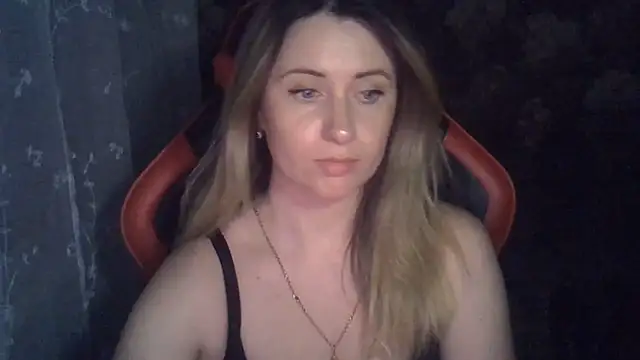 KiraKisskis online show from May 30, 2026, 6:38 pm