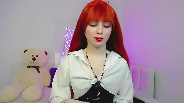 Snapshot of ArielDreamm chatting on June 10, 2026, 8:02 am ArielDreamm online show from June 10, 2026, 8:02 am