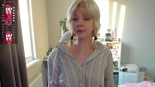 Snapshot of voguecaroline chatting on June 11, 2026, 5:44 pm voguecaroline online show from June 11, 2026, 5:44 pm