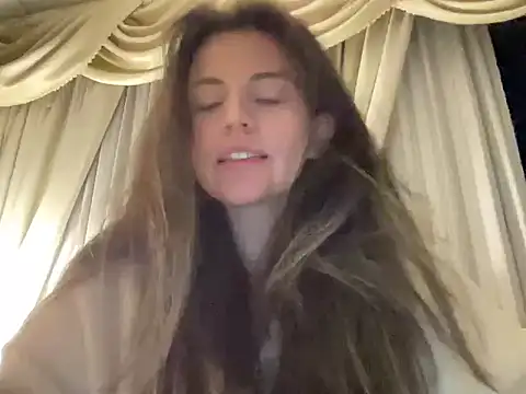 Snapshot of Peaches0777 chatting on June 22, 2026, 12:35 am Peaches0777 online show from June 22, 2026, 12:35 am