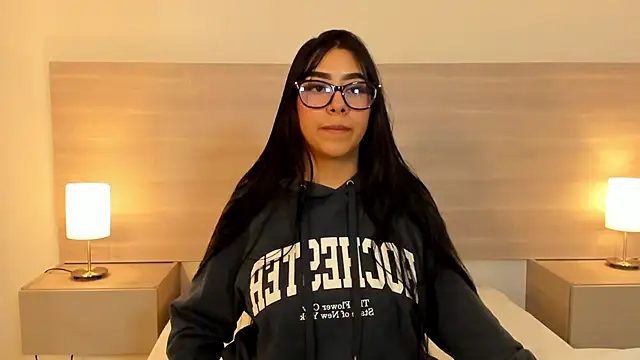 Snapshot of Maya_Parker chatting on June 3, 2026, 5:18 pm Maya Parker online show from June 3, 2026, 5:18 pm