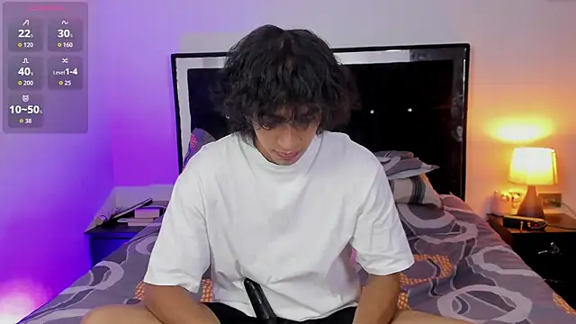 Snapshot of Shy_Mateo chatting on June 5, 2026, 9:09 pm Shy Mateo online show from June 5, 2026, 9:09 pm