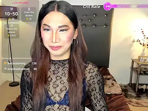 UrSeductiveCriselda online show from June 18, 2026, 4:44 pm