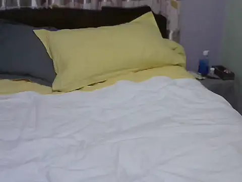 Hotbooty000 online show from July 13, 2026, 8:00 pm