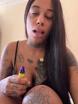 Snapshot of Kira_nyxx chatting on June 2, 2026, 8:27 am Kira nyxx online show from June 2, 2026, 8:27 am