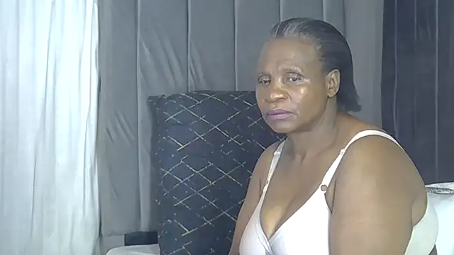 naughtymilf2026 online show from June 10, 2026, 3:44 pm