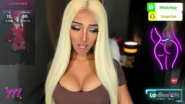 Snapshot of Attractive_Goddess_Isla chatting on June 11, 2026, 11:19 am Attractive Goddess Isla online show from June 11, 2026, 11:19 am