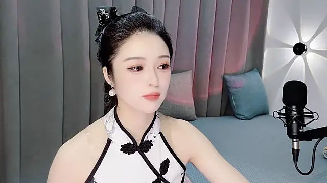 Momo-Wow online show from June 13, 2026, 7:28 am