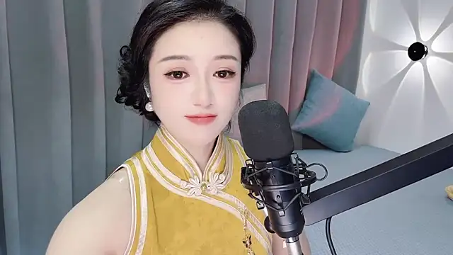 Momo-Wow online show from June 14, 2026, 4:47 am