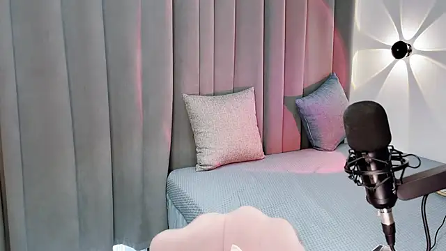 Momo-Wow online show from June 28, 2026, 6:08 am
