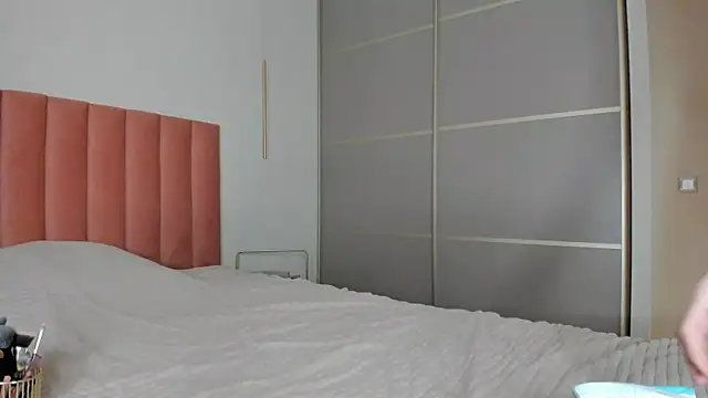 SofiClimbing online show from February 18, 2025, 12:48 am