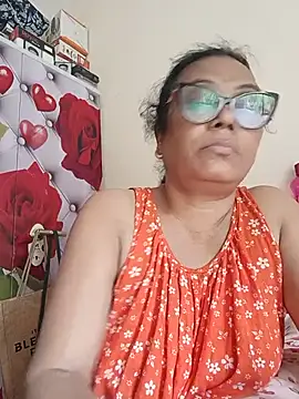 Snapshot of chatterjeesayani567 chatting on June 24, 2026, 5:50 am chatterjeesayani567 online show from June 24, 2026, 5:50 am