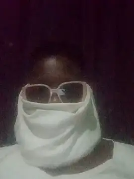 Snapshot of MAKHASSET_JNR7 chatting on June 14, 2026, 11:51 pm MAKHASSET JNR7 online show from June 14, 2026, 11:51 pm