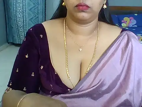 Snapshot of Tamil_hot_Meenu chatting on July 10, 2026, 7:01 am Tamil hot Meenu online show from July 10, 2026, 7:01 am