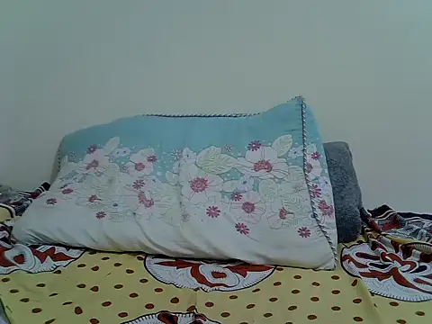 freakypetite online show from June 19, 2026, 10:02 pm