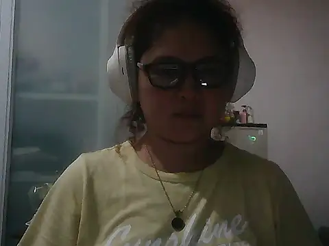 Snapshot of bitchychubby chatting on July 12, 2026, 2:52 pm bitchychubby online show from July 12, 2026, 2:52 pm