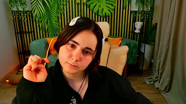 Snapshot of AprilMunoz chatting on June 2, 2026, 11:56 am AprilMunoz online show from June 2, 2026, 11:56 am