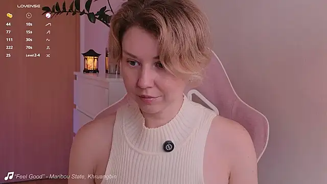 Snapshot of ellathemuse chatting on July 23, 2026, 1:09 pm ellathemuse online show from July 23, 2026, 1:09 pm