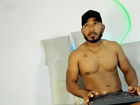 Snapshot of LeoCarter_ chatting on June 4, 2026, 1:06 pm LeoCarter online show from June 4, 2026, 1:06 pm