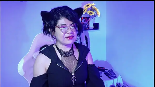 Snapshot of Meow_cat4 chatting on July 22, 2026, 5:49 pm Meow cat4 online show from July 22, 2026, 5:49 pm