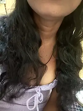 Sexy-Zeenat online show from June 16, 2026, 7:22 am