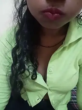 Sexy-Zeenat online show from June 29, 2026, 1:33 pm