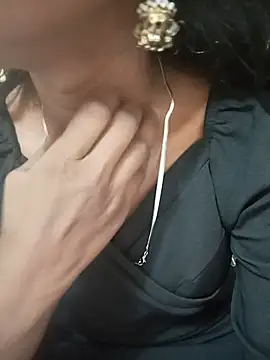 Sexy-Zeenat online show from July 9, 2026, 6:50 am