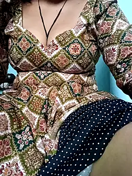 Snapshot of hey_darling_ chatting on July 18, 2026, 12:09 pm hey darling online show from July 18, 2026, 12:09 pm