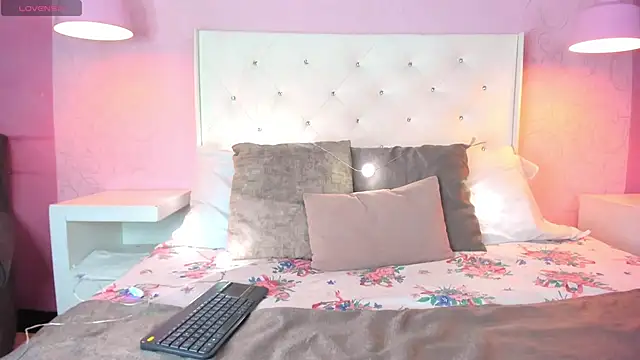 Snapshot of SeamPresley chatting on June 6, 2026, 4:17 am SeamPresley online show from June 6, 2026, 4:17 am