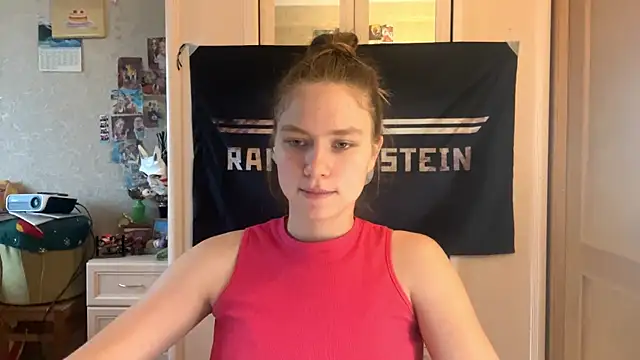 Snapshot of Codi_Rostersy chatting on July 2, 2026, 2:23 pm Codi Rostersy online show from July 2, 2026, 2:23 pm