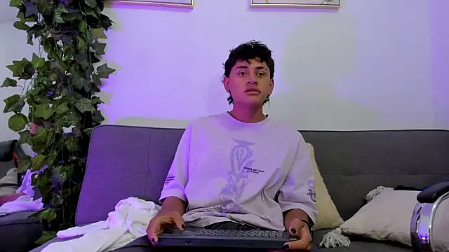 Snapshot of Joshua_Fox chatting on June 10, 2026, 7:35 pm Joshua Fox online show from June 10, 2026, 7:35 pm