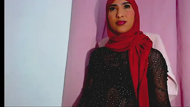 Snapshot of Malikaa__ chatting on June 20, 2026, 5:43 am Malikaa online show from June 20, 2026, 5:43 am
