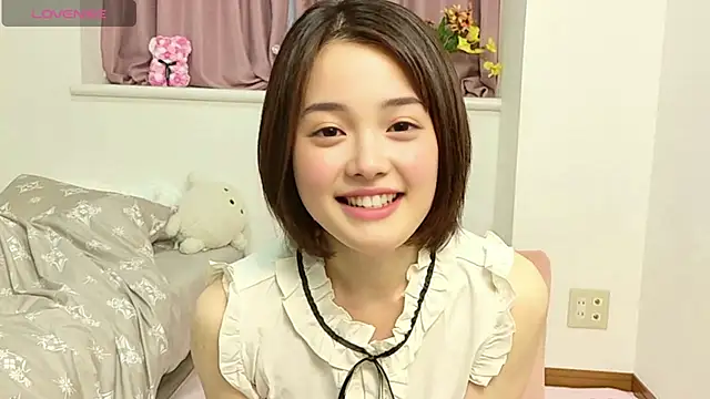 Snapshot of Momo_hip chatting on June 10, 2026, 9:52 am Momo hip online show from June 10, 2026, 9:52 am