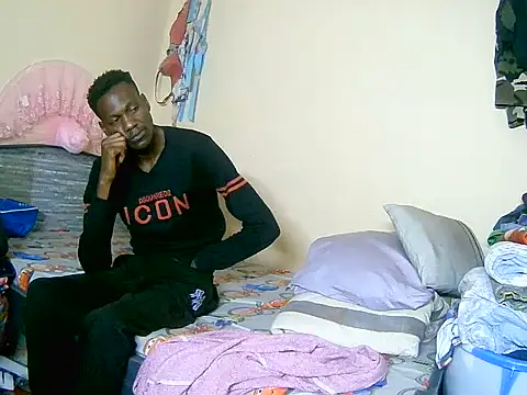 Snapshot of biglongrod12 chatting on July 13, 2026, 8:00 pm biglongrod12 online show from July 13, 2026, 8:00 pm