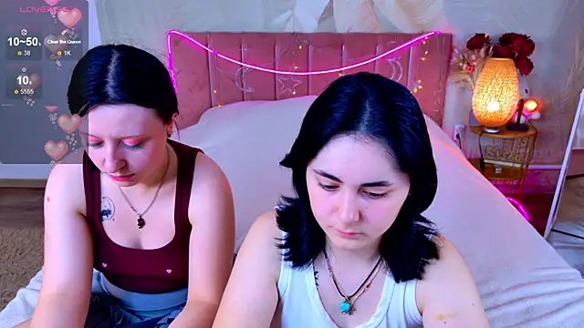 Snapshot of RuthHalll chatting on June 29, 2026, 7:03 am RuthHalll online show from June 29, 2026, 7:03 am