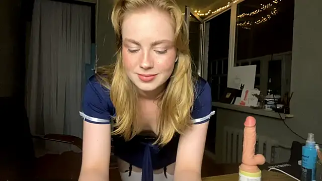 Snapshot of LollyAngel chatting on July 18, 2026, 7:06 pm LollyAngel online show from July 18, 2026, 7:06 pm