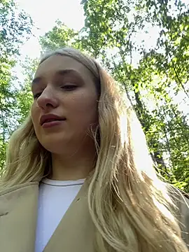 Polly Pop online show from June 18, 2026, 2:54 pm
