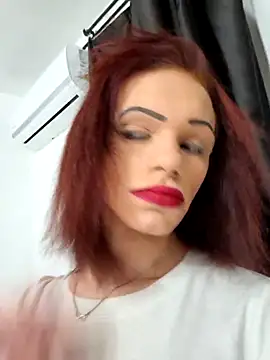 Snapshot of translady19 chatting on June 25, 2026, 9:30 pm translady19 online show from June 25, 2026, 9:30 pm