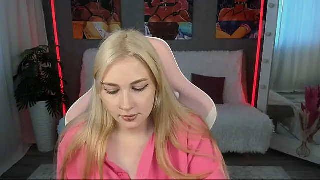 Snapshot of AmaliaWinslet chatting on June 18, 2026, 8:25 am AmaliaWinslet online show from June 18, 2026, 8:25 am