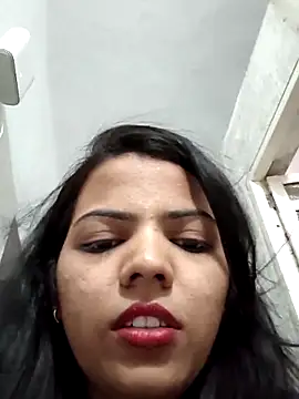 Alishasheikh21 online show from June 5, 2026, 6:13 pm