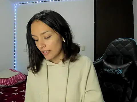 Snapshot of Megan_blue__ chatting on June 9, 2026, 10:21 pm Megan blue online show from June 9, 2026, 10:21 pm