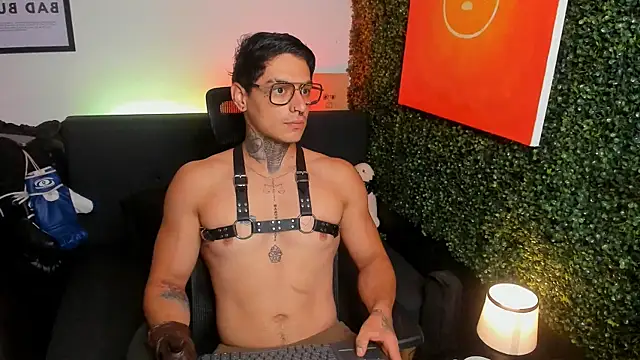 Snapshot of Simon_cortes chatting on July 24, 2026, 11:30 am Simon cortes online show from July 24, 2026, 11:30 am