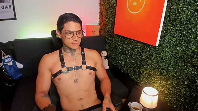 Snapshot of Simon_cortes chatting on July 25, 2026, 11:19 am Simon cortes online show from July 25, 2026, 11:19 am