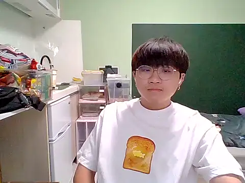 Snapshot of Yang_571 chatting on July 9, 2026, 3:05 pm Yang 571 online show from July 9, 2026, 3:05 pm