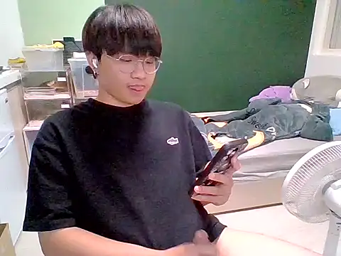 Snapshot of Yang_571 chatting on July 10, 2026, 5:59 pm Yang 571 online show from July 10, 2026, 5:59 pm