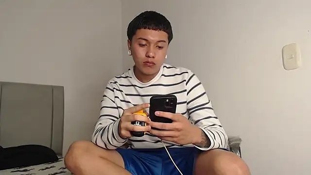 Snapshot of Owenn__blueee chatting on June 16, 2026, 3:09 am Owenn blueee online show from June 16, 2026, 3:09 am
