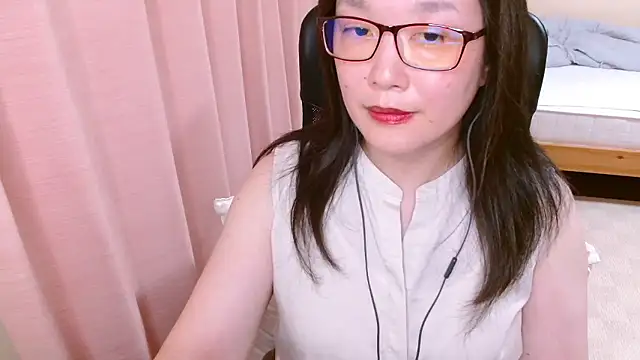 LENA-xo online show from July 25, 2026, 2:58 pm