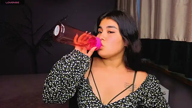 AlicaMayers online show from June 11, 2026, 5:33 pm