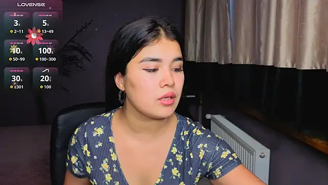 AlicaMayers online show from June 12, 2026, 5:45 pm