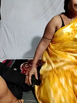 Snapshot of saritabhabixxx chatting on July 23, 2026, 5:44 pm saritabhabixxx online show from July 23, 2026, 5:44 pm